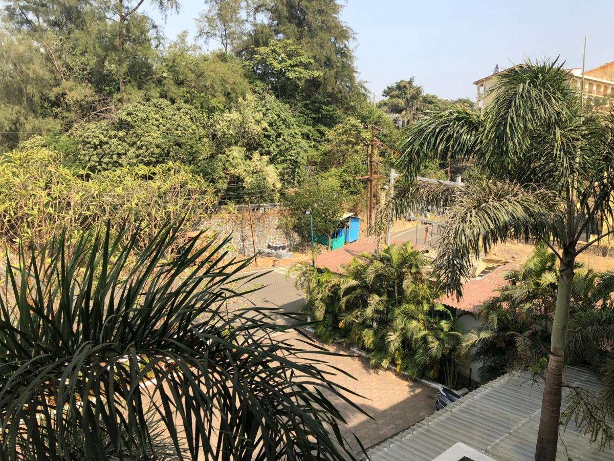 Resort Silver Hills Lonavala Exteriör bild