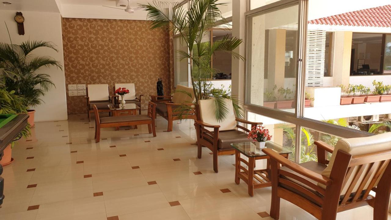 Resort Silver Hills Lonavala Exteriör bild