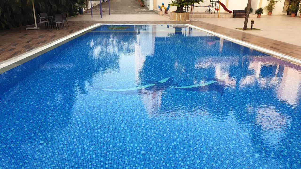 Resort Silver Hills Lonavala Exteriör bild